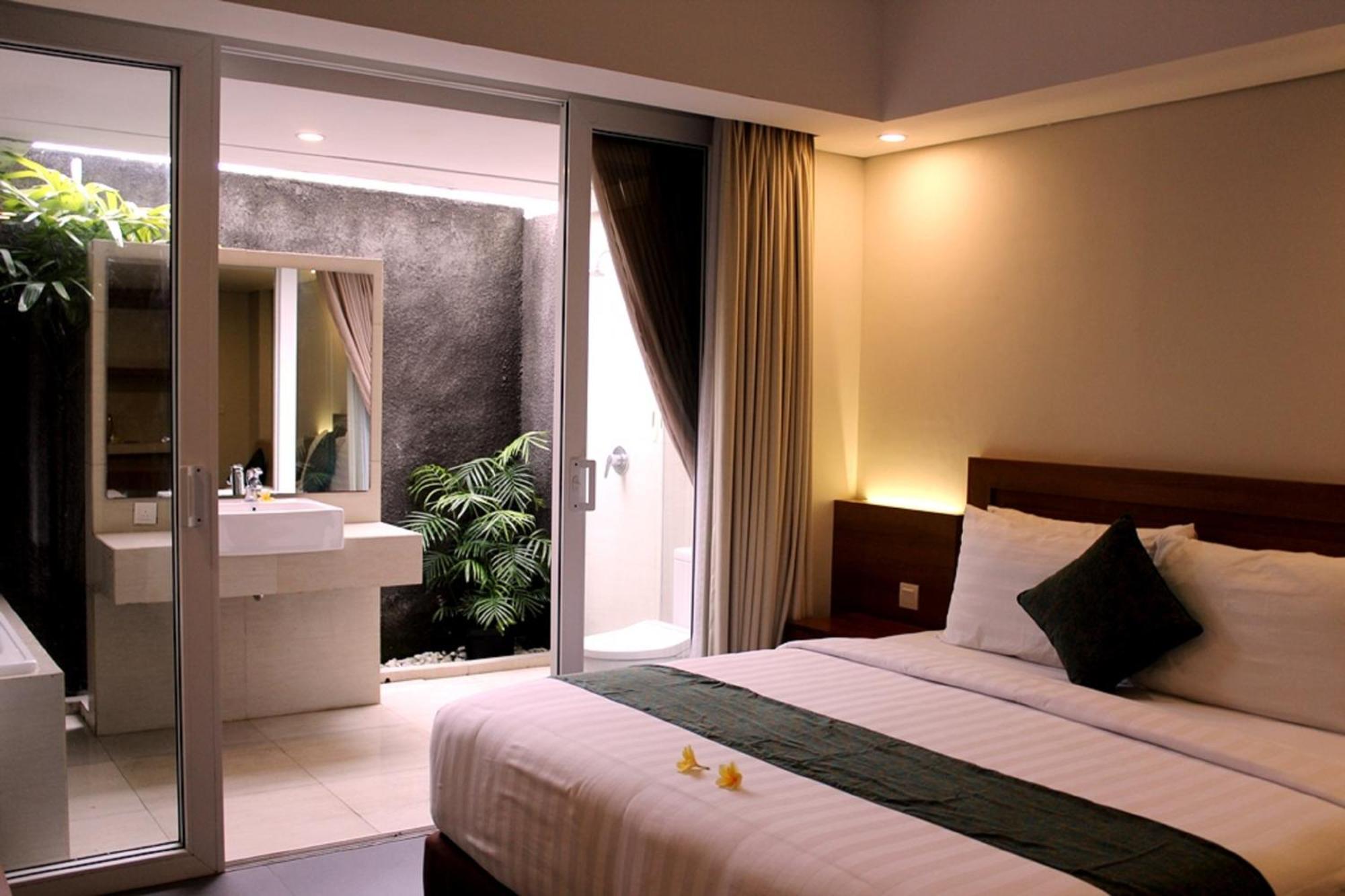 Paragon Hotel Seminyak Buitenkant foto